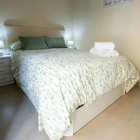 Dona Concha Alameda Apartment