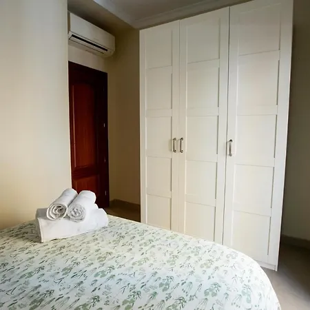 Dona Concha Alameda Apartment *
