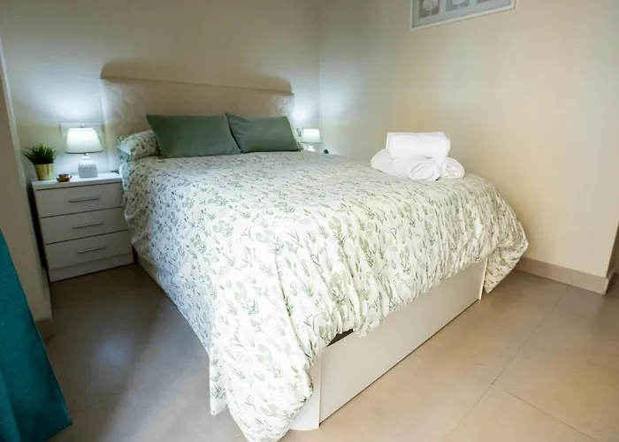 Dona Concha Alameda דירה